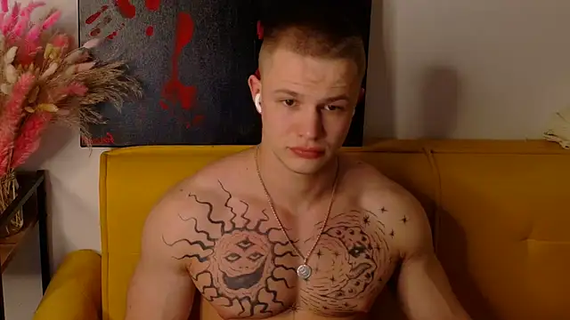 SterlingNoir online show from April 2026 10:18:01 PM