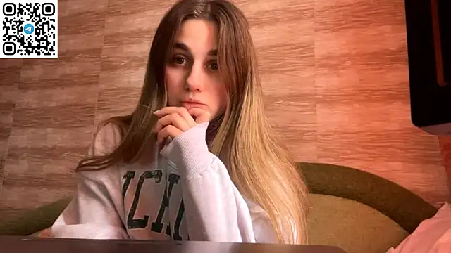 Snapshot of LovelySilk_63 chatting on February 2026 11:06:02 AM LovelySilk 63 online show from February 2026 11:06:02 AM