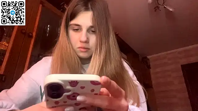 Snapshot of LovelySilk_63 chatting on February 2026 08:58:02 AM LovelySilk 63 online show from February 2026 08:58:02 AM