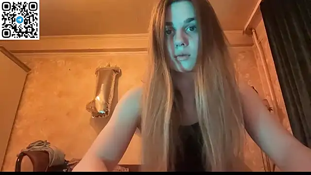 Snapshot of LovelySilk_63 chatting on May 2026 06:17:02 PM LovelySilk 63 online show from May 2026 06:17:02 PM