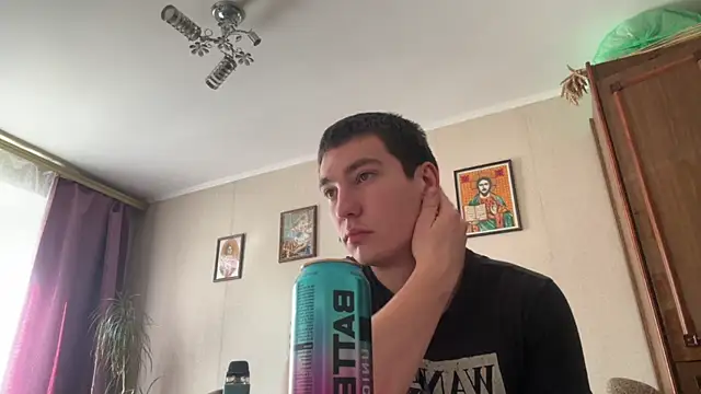 Snapshot of MoonlightVera chatting on March 2026 12:43:01 PM MoonlightVera online show from March 2026 12:43:01 PM