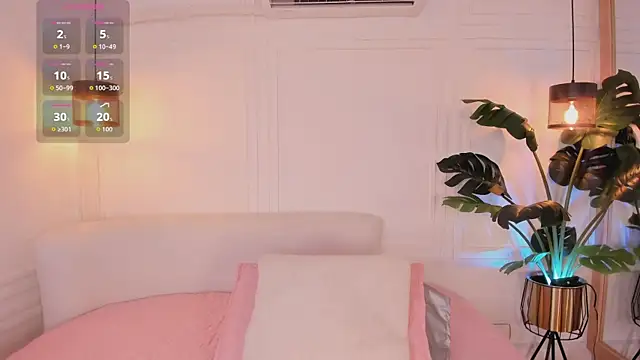 Nicole Whittee online show from April 2026 09:38:02 PM