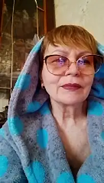 SophieBurns online show from April 2026 10:01:02 AM