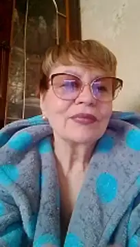 Snapshot of SophieBurns chatting on April 2026 10:29:01 AM SophieBurns online show from April 2026 10:29:01 AM