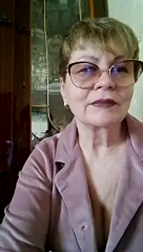 Snapshot of SophieBurns chatting on May 2026 09:13:02 AM SophieBurns online show from May 2026 09:13:02 AM