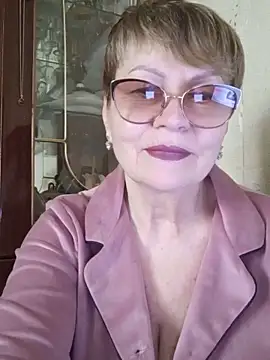 Snapshot of SophieBurns chatting on May 2026 09:06:01 AM SophieBurns online show from May 2026 09:06:01 AM