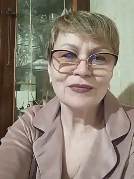 Snapshot of SophieBurns chatting on June 2026 03:28:02 PM SophieBurns online show from June 2026 03:28:02 PM