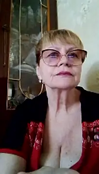 Snapshot of SophieBurns chatting on June 2026 10:06:02 AM SophieBurns online show from June 2026 10:06:02 AM