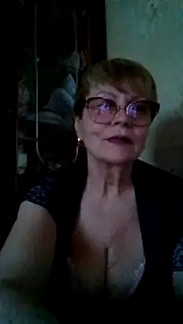 Snapshot of SophieBurns chatting on June 2026 12:22:01 PM SophieBurns online show from June 2026 12:22:01 PM