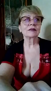 Snapshot of SophieBurns chatting on July 2026 10:44:01 AM SophieBurns online show from July 2026 10:44:01 AM