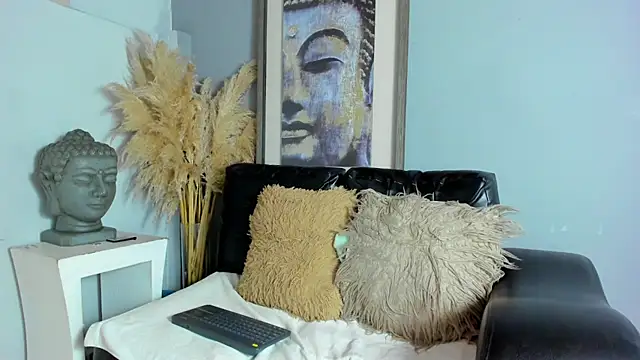 Snapshot of CloeCastillo chatting on February 2026 06:26:01 AM CloeCastillo online show from February 2026 06:26:01 AM