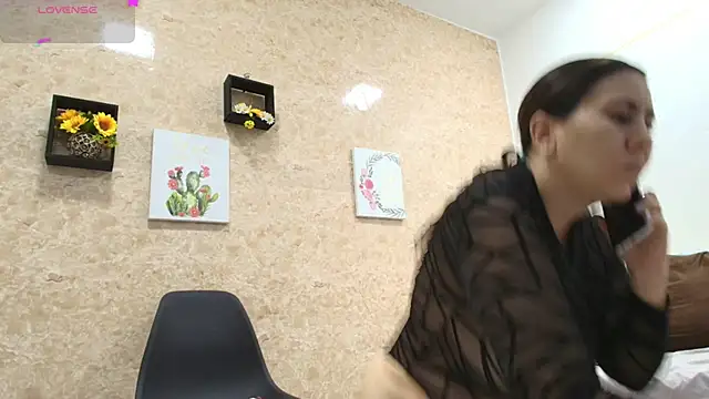 Sophie Tyler online show from April 2026 02:24:01 PM