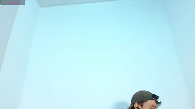 Snapshot of SkinnyDevil12 chatting on February 2026 03:03:01 AM SkinnyDevil12 online show from February 2026 03:03:01 AM