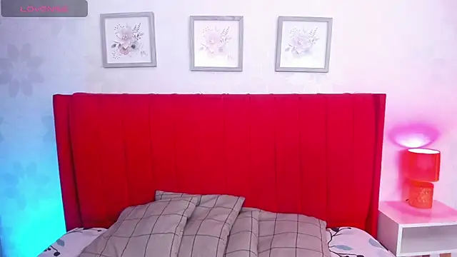 Demian Hush online show from March 2026 03:21:01 AM