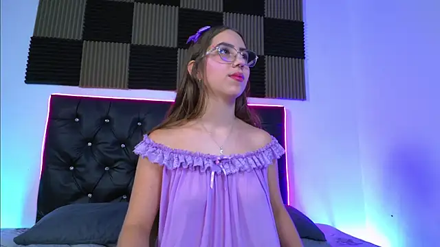 Annie Peach online show from July 2026 03:03:01 PM
