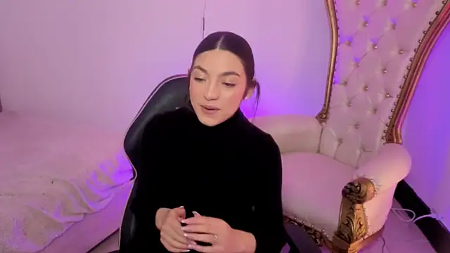 MAHYRA TAY online show from March 2026 07:28:02 PM