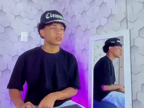 777 dmz  online show from February 2026 01:32:01 AM