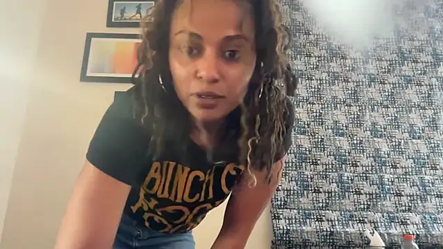 Goldie Glows63 online show from March 2026 06:43:02 AM