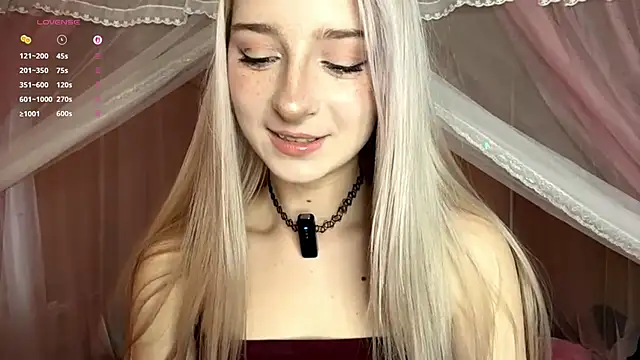 Snapshot of EvaQT chatting on February 2026 08:26:01 AM EvaQT online show from February 2026 08:26:01 AM