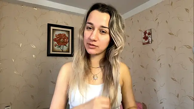 Snapshot of MaryBennetts chatting on February 2026 07:34:01 AM MaryBennetts online show from February 2026 07:34:01 AM