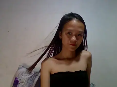 Yourlilpinayy online show from March 2026 01:22:02 AM