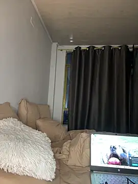 Snapshot of RachelWeisz_ chatting on February 2026 10:42:02 AM RachelWeisz online show from February 2026 10:42:02 AM