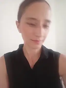 Aurabloom 1 online show from March 2026 03:52:01 PM