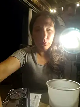 Lolahottele online show from July 2026 10:00:01 PM