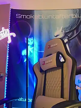 Snapshot of Smokebluntafterblunt chatting on February 2026 12:47:02 PM Smokebluntafterblunt online show from February 2026 12:47:02 PM