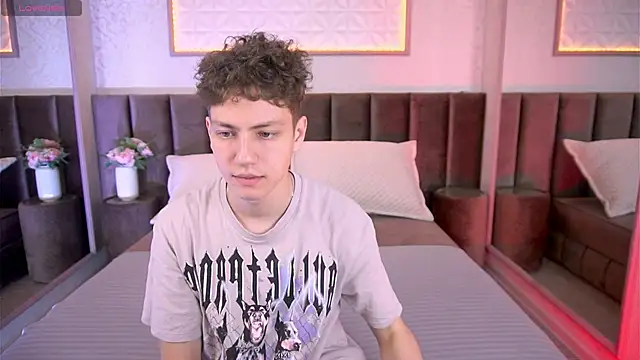 Snapshot of StefanBev chatting on February 2026 07:50:02 PM StefanBev online show from February 2026 07:50:02 PM