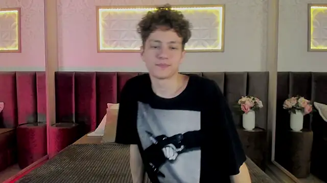 Snapshot of StefanBev chatting on March 2026 08:11:01 PM StefanBev online show from March 2026 08:11:01 PM