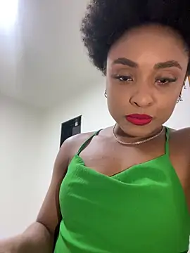 MusaNatacha online show from March 2026 02:05:02 AM