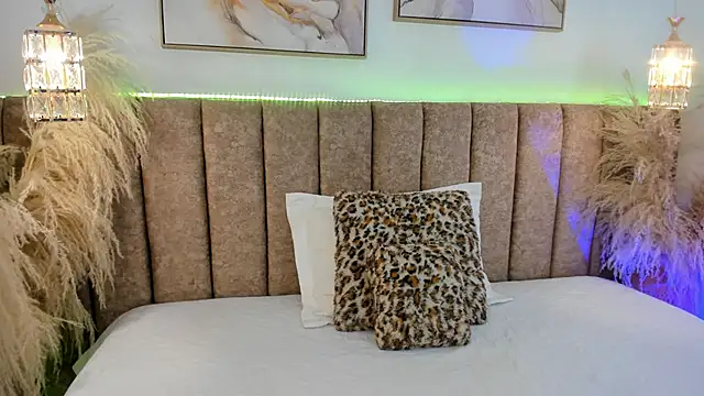 Yaasmin  online show from February 2026 06:57:01 PM