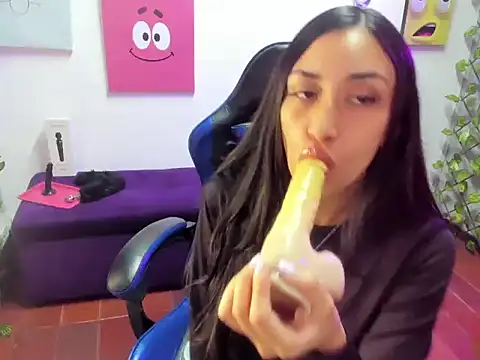 Snapshot of TiffanyDream8 chatting on March 2026 09:42:01 PM TiffanyDream8 online show from March 2026 09:42:01 PM