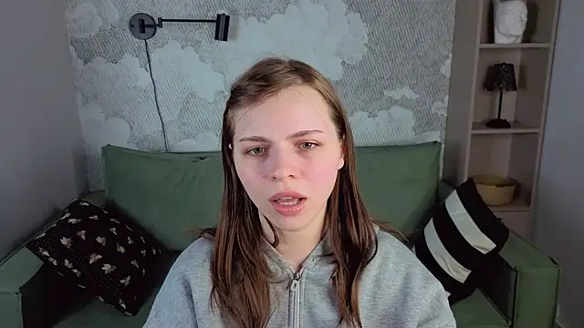 LesleySky online show from February 2026 06:06:01 PM