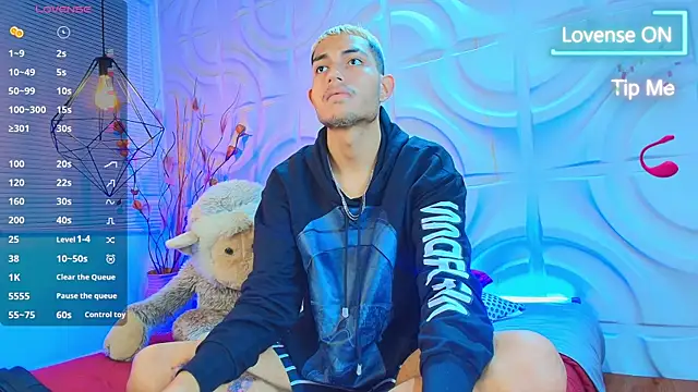 ItsZairen online show from April 2026 03:51:01 AM