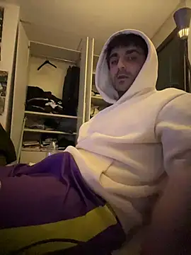 Snapshot of elia2711 chatting on February 2026 01:43:02 AM elia2711 online show from February 2026 01:43:02 AM