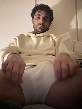 Snapshot of elia2711 chatting on March 2026 12:06:02 AM elia2711 online show from March 2026 12:06:02 AM