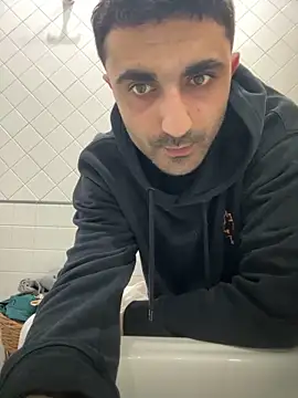 elia2711 online show from March 2026 06:45:02 PM