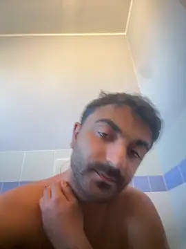 elia2711 online show from April 2026 03:32:02 PM