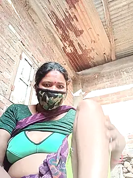 Snapshot of Kirti_sacsena chatting on April 2026 01:47:01 AM Kirti sacsena online show from April 2026 01:47:01 AM