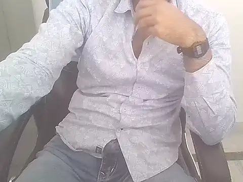 Ronny69y online show from February 2026 05:08:02 AM