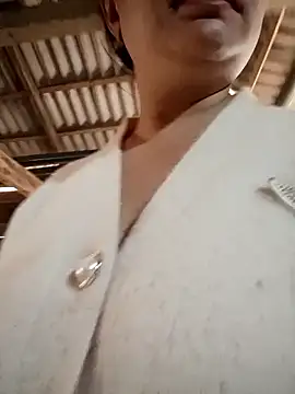 Snapshot of lisn-cute chatting on February 2026 04:30:02 AM lisn-cute online show from February 2026 04:30:02 AM