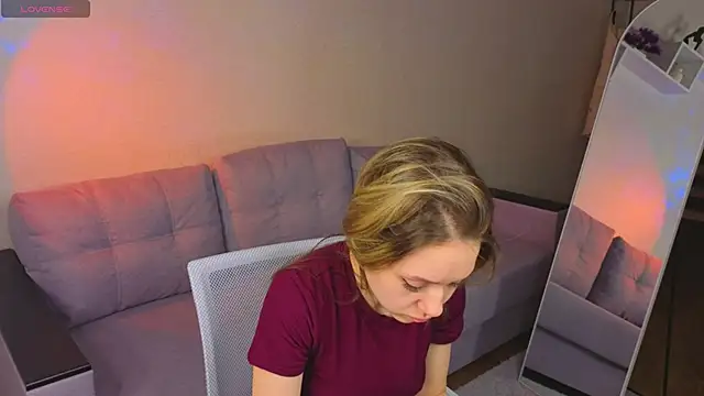 Mini Allice online show from February 2026 01:03:01 AM