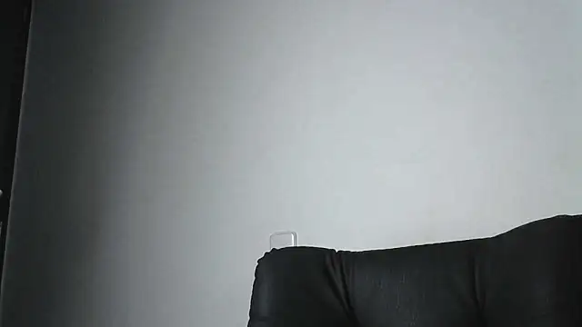 Snapshot of Thommas8a chatting on February 2026 12:33:02 AM Thommas8a online show from February 2026 12:33:02 AM