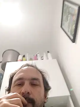 Snapshot of Luluberlu04 chatting on February 2026 10:18:01 PM Luluberlu04 online show from February 2026 10:18:01 PM