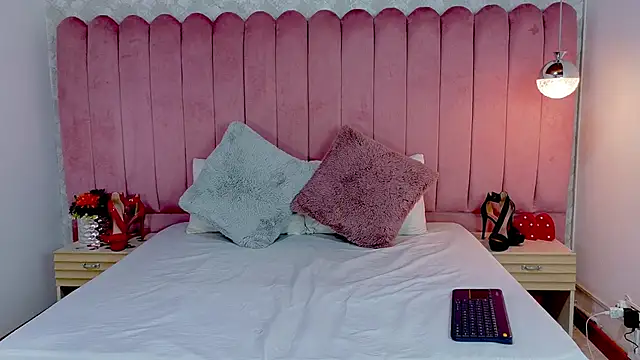 Sol Midelton online show from March 2026 02:45:01 PM