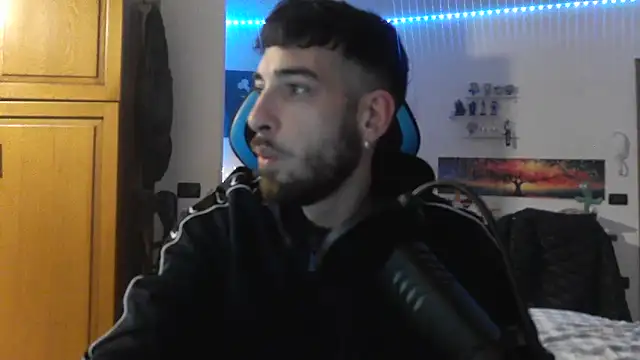 Snapshot of maestroboris95 chatting on February 2026 12:58:02 AM maestroboris95 online show from February 2026 12:58:02 AM