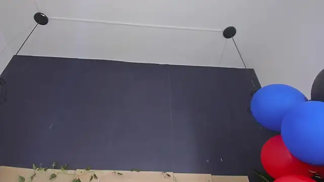 Snapshot of hermione_brown chatting on June 2026 01:04:01 PM hermione brown online show from June 2026 01:04:01 PM