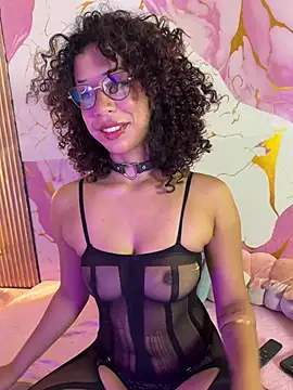 Woo isDaphne online show from May 2026 10:59:02 PM